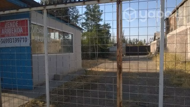 Terreno con Galpón, casa básica y local comercial