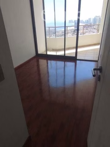 Arriendo departamento edificio Bellaterra