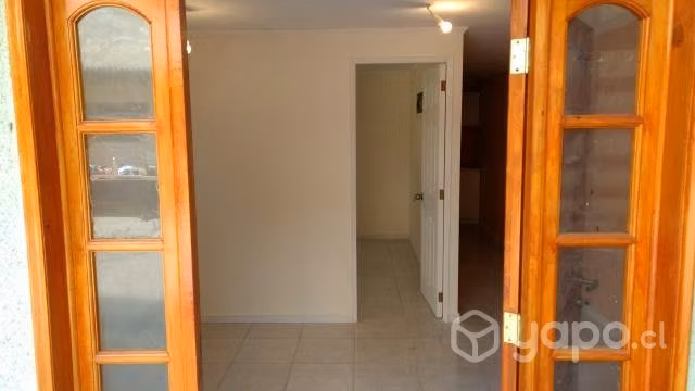 Arriendo Depo. Interior Independiente a Srta Sola