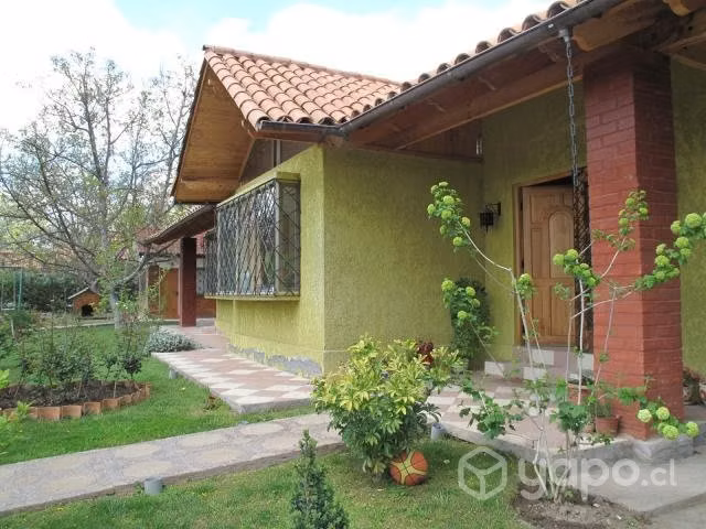 Amplio terreno con dos casas