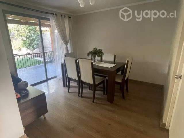 Arriendo amplia casa en Chicureo Norte