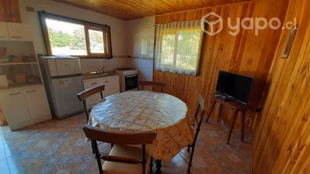 Cabaña sector Lican Ray con vista al Volcán