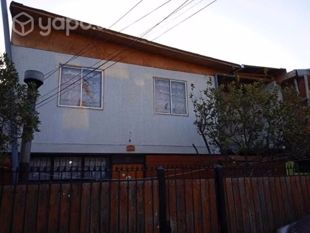 Vendo Amplia casa con 4 dormitorios 2 baños