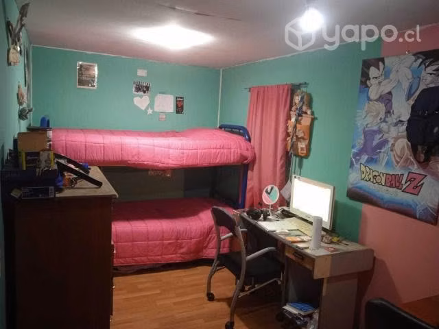 Vendo Amplia casa con 4 dormitorios 2 baños