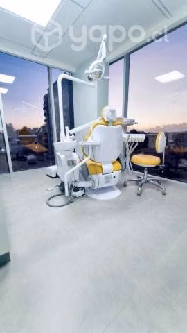 Se arrienda moderno espacio odontológico-médico