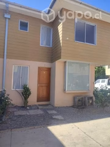 Se ARRIENDA casa 2 pisos - Imagen 11