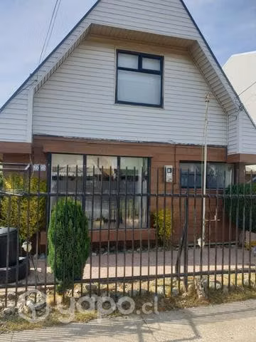 Hermosa casa de dos pisos