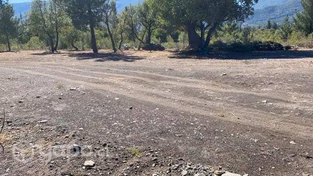 Se arrienda terreno y cabaña para empresas