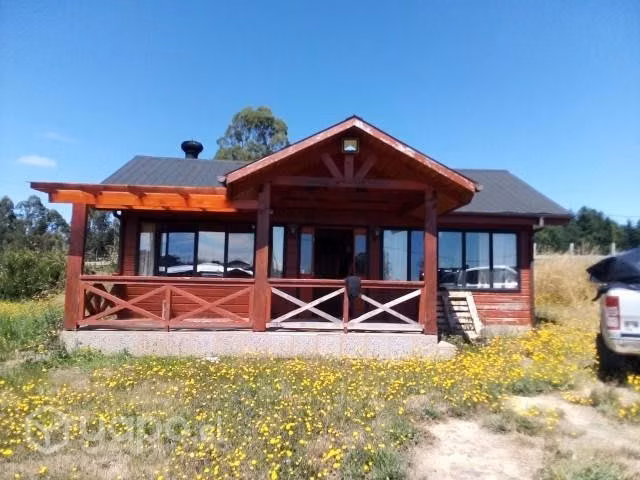 Se vende casa con parcela de 5000mt2 camino real