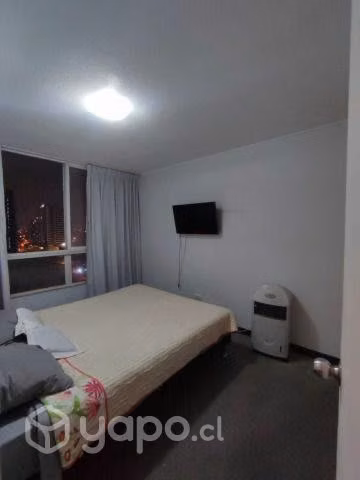Arriendo depto pequeño y central