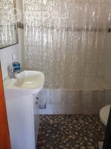 Cabaña lago Rapel con orilla de lago