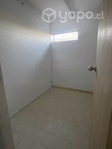 Arriendo departamento excelente ubicación.