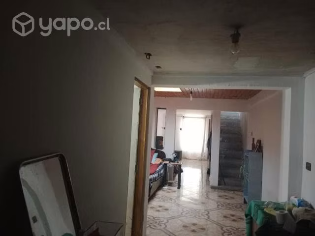 Se vende casa frente a Supermercado Cugat