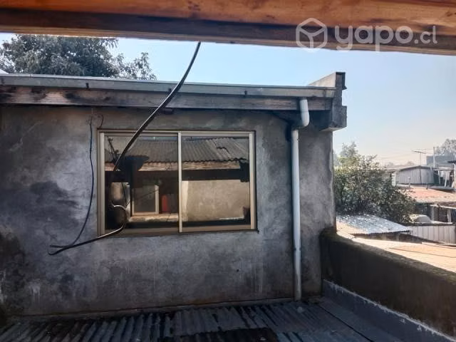 Se vende casa frente a Supermercado Cugat
