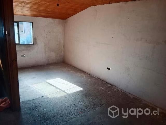 Se vende casa frente a Supermercado Cugat