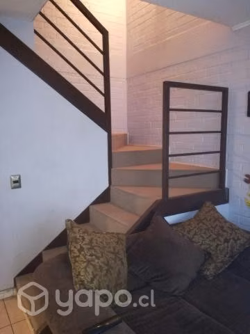 Casa 4 domitorios en condominio