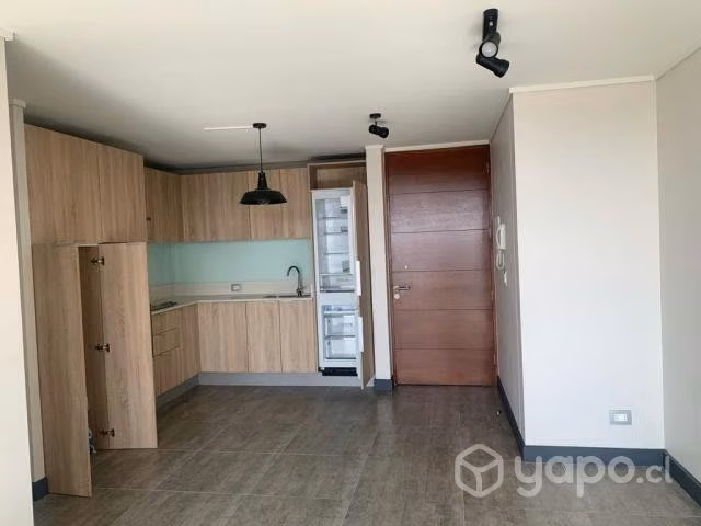 Arriendo Dpto. Semi amoblado a pasos Av. Macul