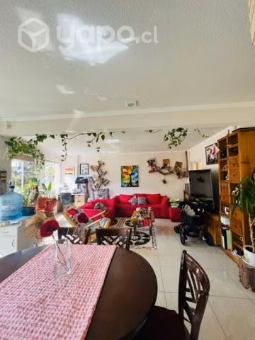 Casa 3 niveles con 2 departamentos independientes