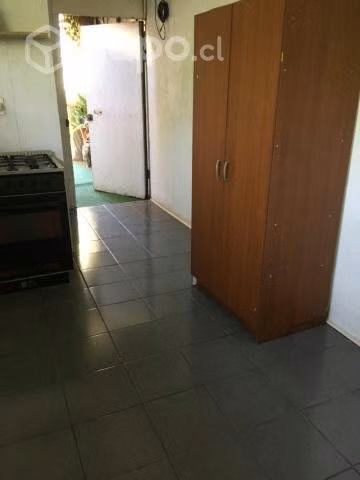Amplia habitacion con entrada independiente - Imagen 4
