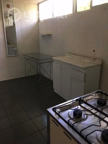 Amplia habitacion con entrada independiente - Imagen 5