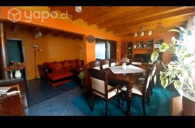 Se vende casa con Almacén operativo