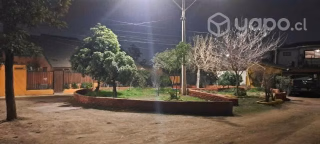 Amplia casa con excelente ubicación