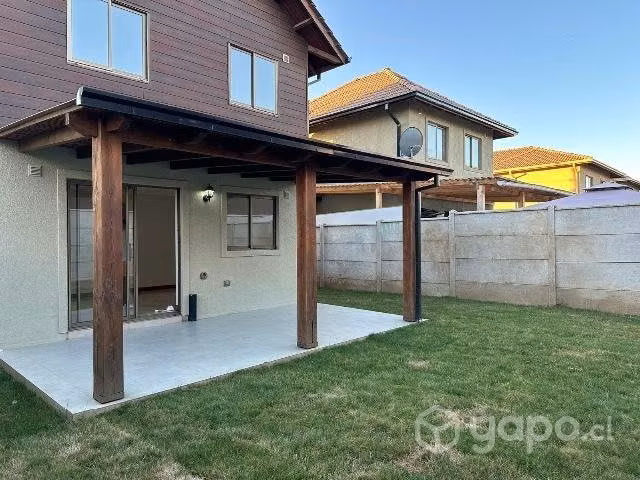 Arriendo casa Hacienda Esmeralda
