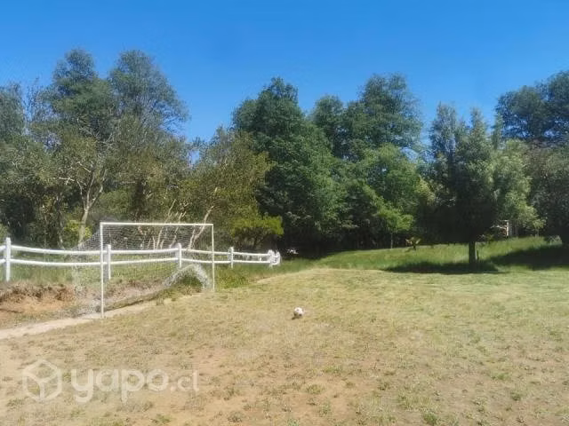 Parcela 8.000 M2 + Casa 140 M2 (Se vende con todo)