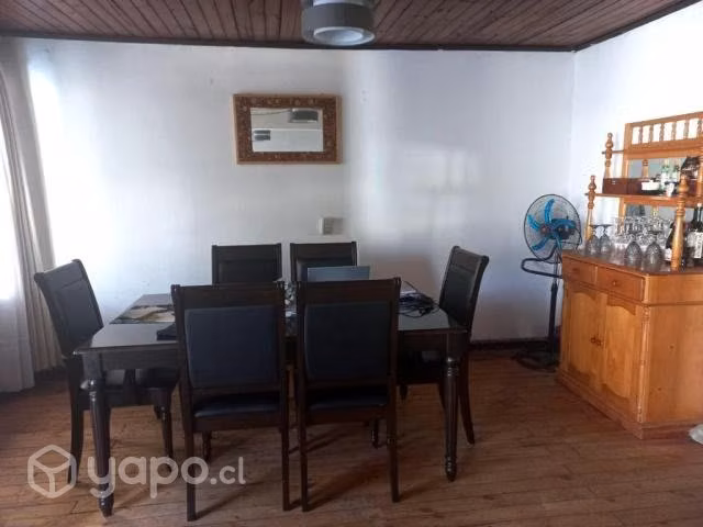 Se vende Amplia Casa Comuna de El Bosque