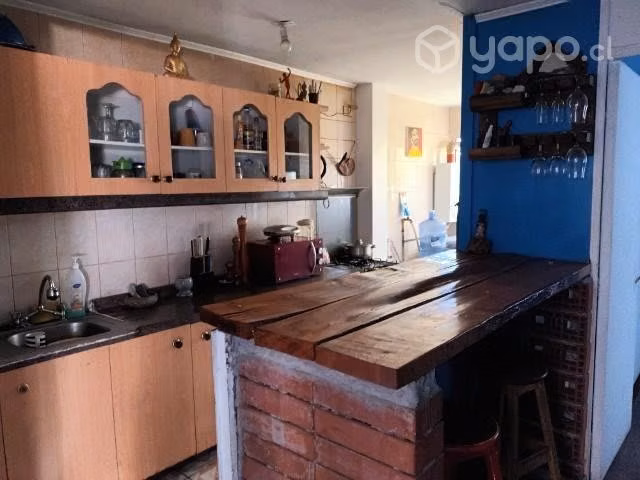 Arriendo departamento semiamoblado o vacío.