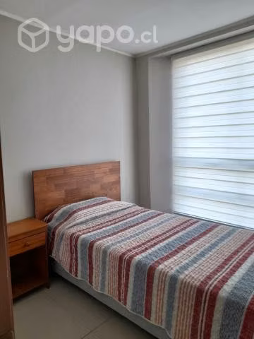 Arriendo departamento amoblado con estacionamiento