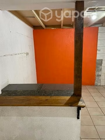 Se vende casa en las compañias calle principal