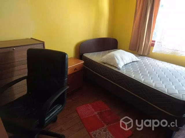 Se arrienda pieza cerca de la udec