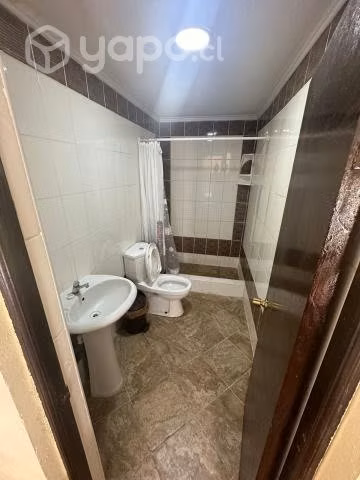Se arrienda casa 10 habitaciones