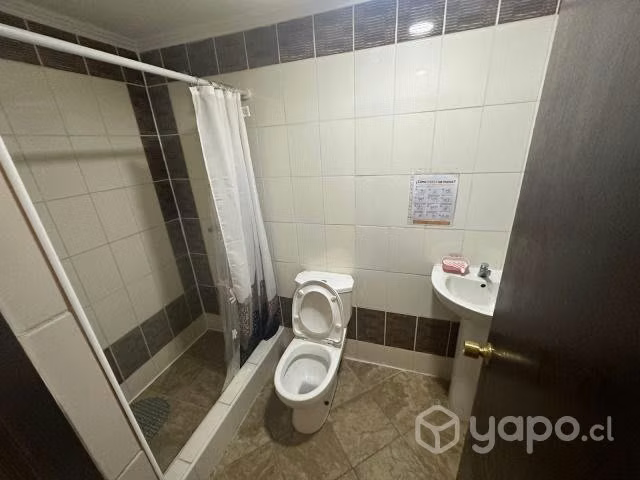 Se arrienda casa 10 habitaciones