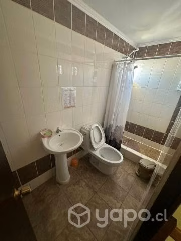 Se arrienda casa 10 habitaciones