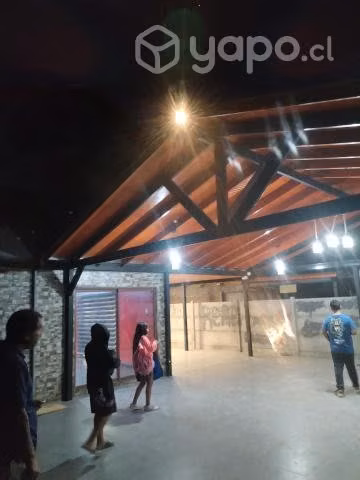 Se arrienda casa con piscina de 11x6