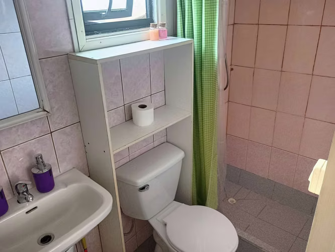 Cabaña para 2 estudiantes (cerca del centro)