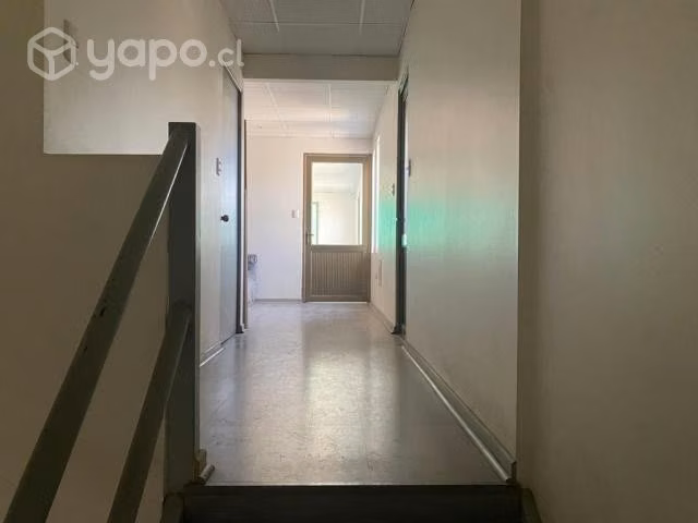 Local comercial con amplio estacionamiento
