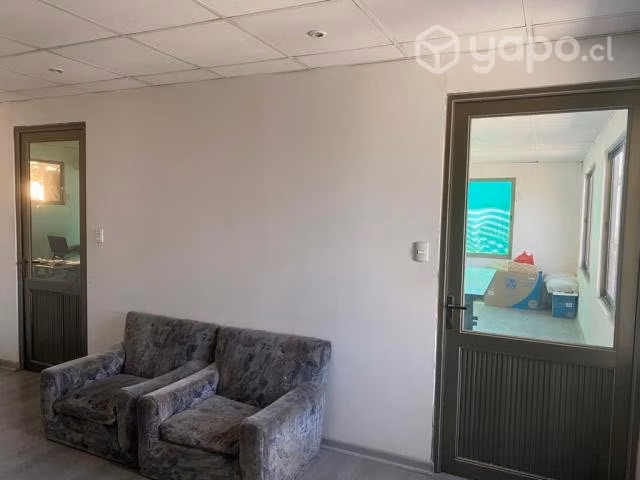 Local comercial con amplio estacionamiento