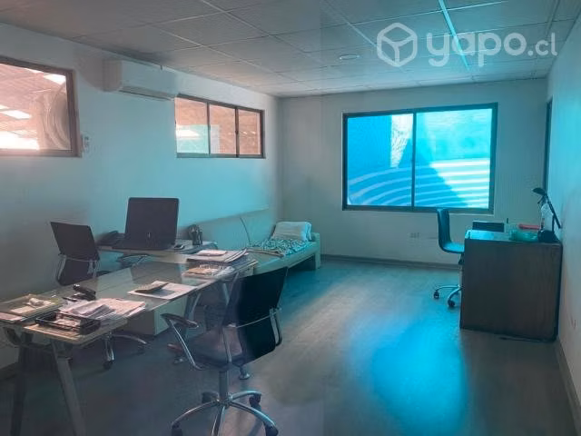 Local comercial con amplio estacionamiento