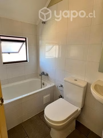 Arriendo casa condominio