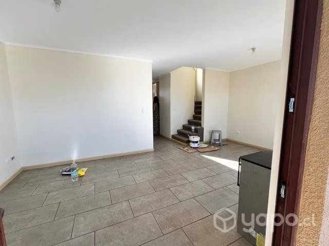 Arriendo casa condominio