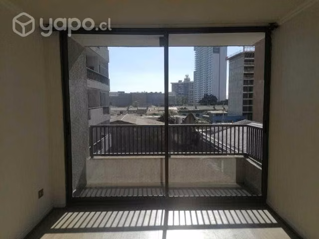Departamento 2D2B cocina independiente y balcón