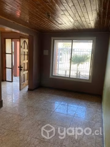 Casa con piscina, patio y jardín - Imagen 4