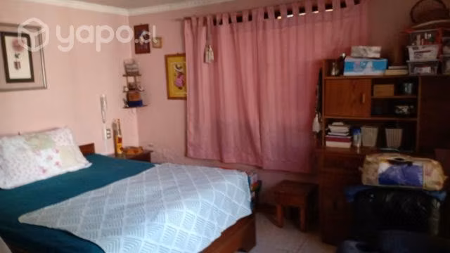 Vende Propiedad con 2casas + local comercial cerca