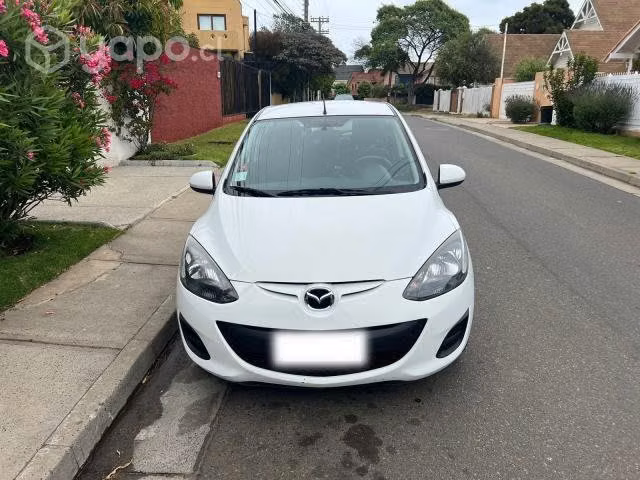 Mazda 2 2015