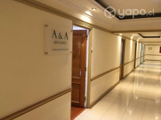 Inmejorable ubicación agustinas crillon amoblada - Imagen 9