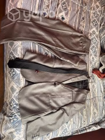 Traje vestir formal gris plateado