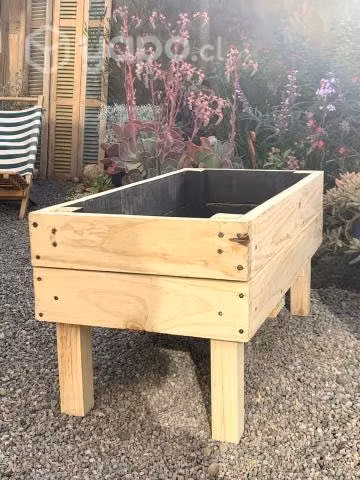 Jardinera de madera